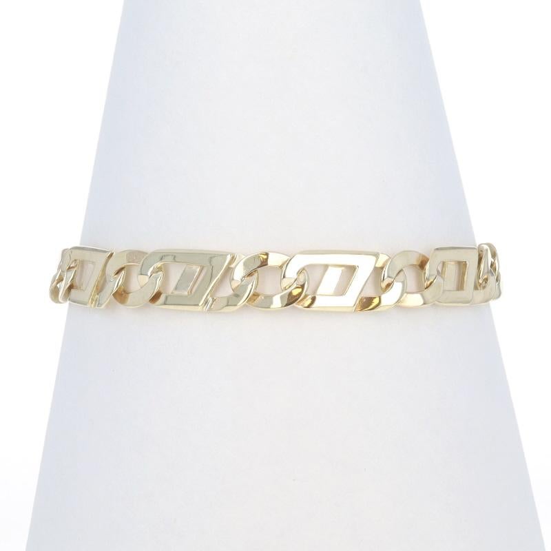 Contenu du métal : Or jaune 10k

Style de chaîne : Marin fantaisie
Style de bracelet : Chaîne
Type de fermeture : Fermoir à griffe de homard

Mesures

Largeur de la chaîne : 3/8