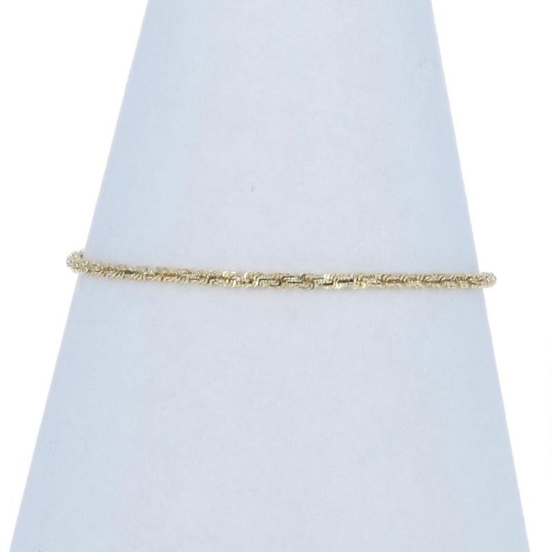 Contenu du métal : Or jaune 14k

Style de chaîne : Torsade fantaisie
Style de bracelet : Chaîne
Type de fermeture : Fermoir à griffe de homard

Mesures

Longueur : 7 1/4