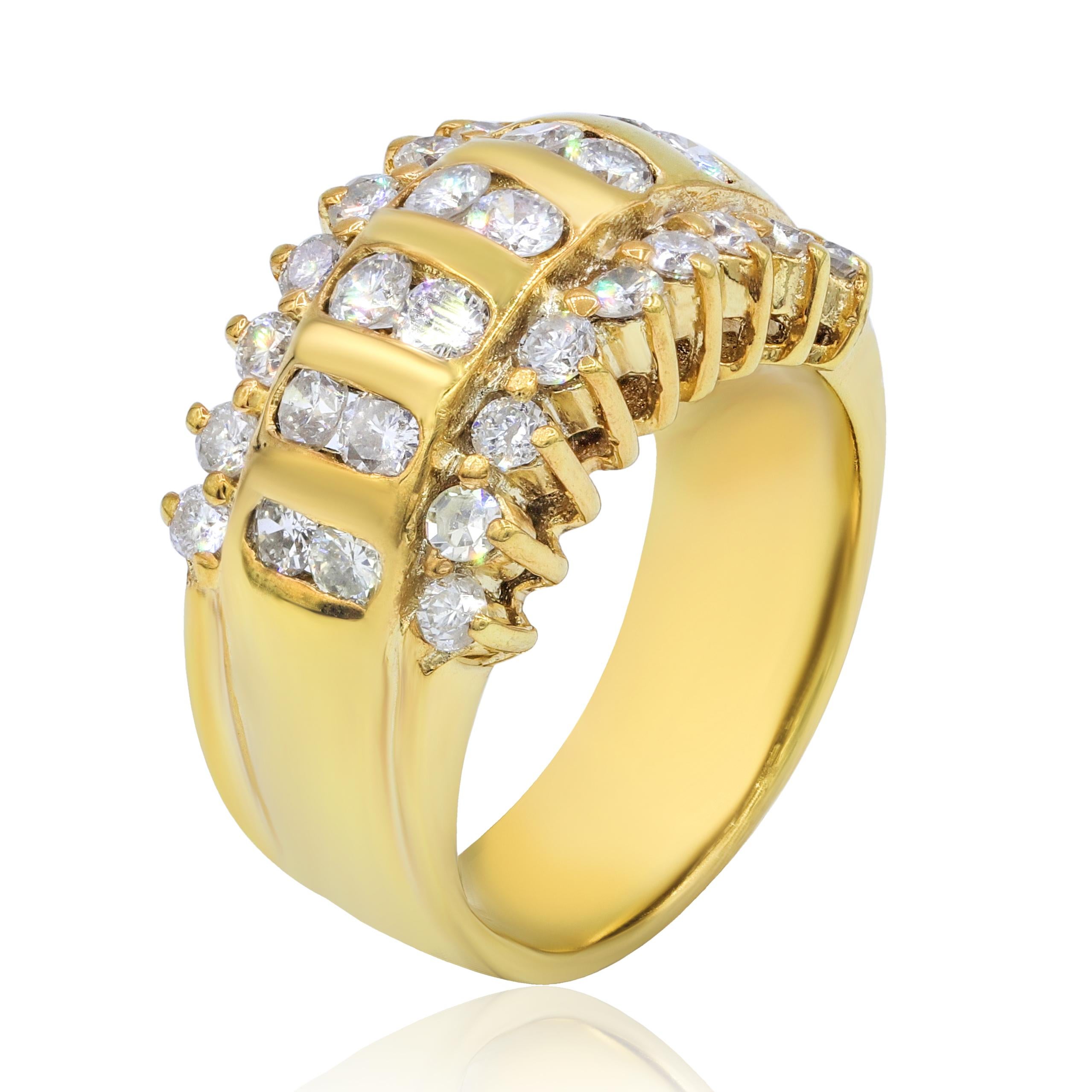 Fashion diamond ring featuring 1.30 ct of diamonds and crafted in 14K yellow gold
Can be resized to any finger size 