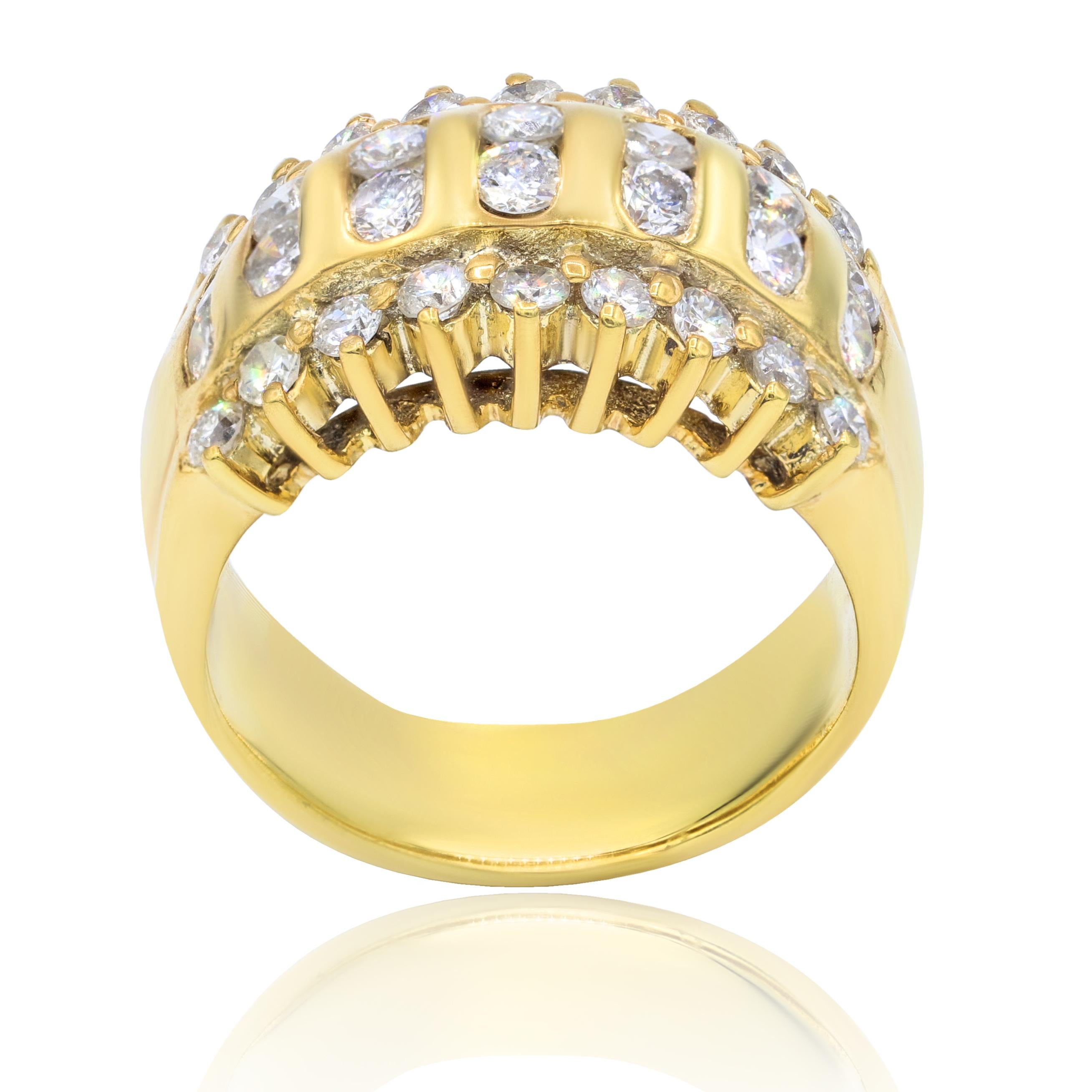 Round Cut Yellow Gold Fashion Diamond Ring Featuring 1.30 Carat of Diamonds For Sale