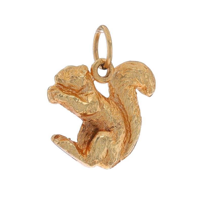 Metal Content: 14k Yellow Gold

Theme: Feasting Squirrel, Sitting Rodent
Features: Textured Detailing

Measurements
Tall: 9/16