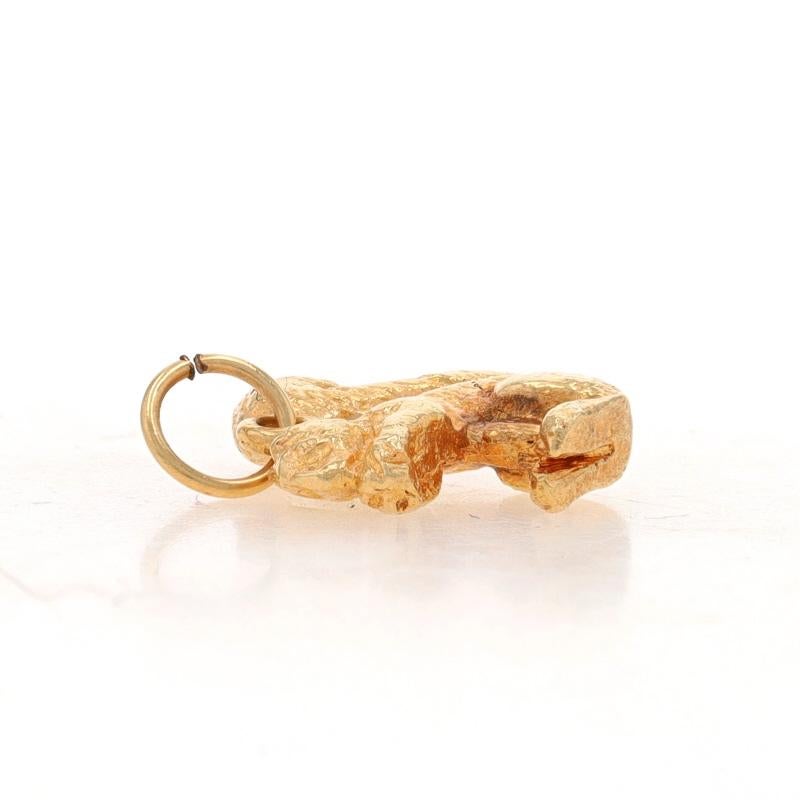 Yellow Gold Feasting Squirrel Charm - 14k Sitting Rodent Pendant In Excellent Condition For Sale In Greensboro, NC
