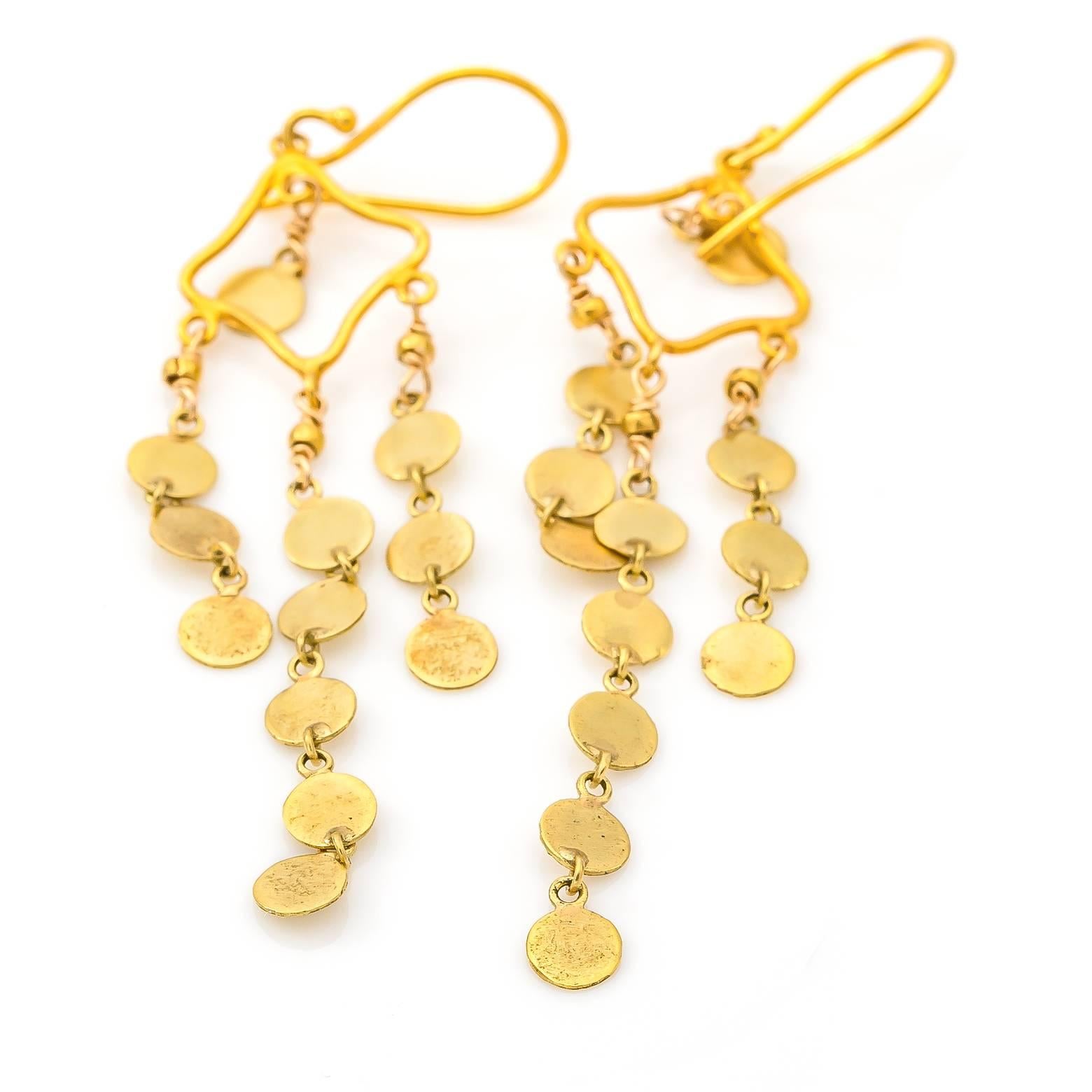 Yellow Gold Festive Coin Chain Drop Earrings In Excellent Condition In Berkeley, CA