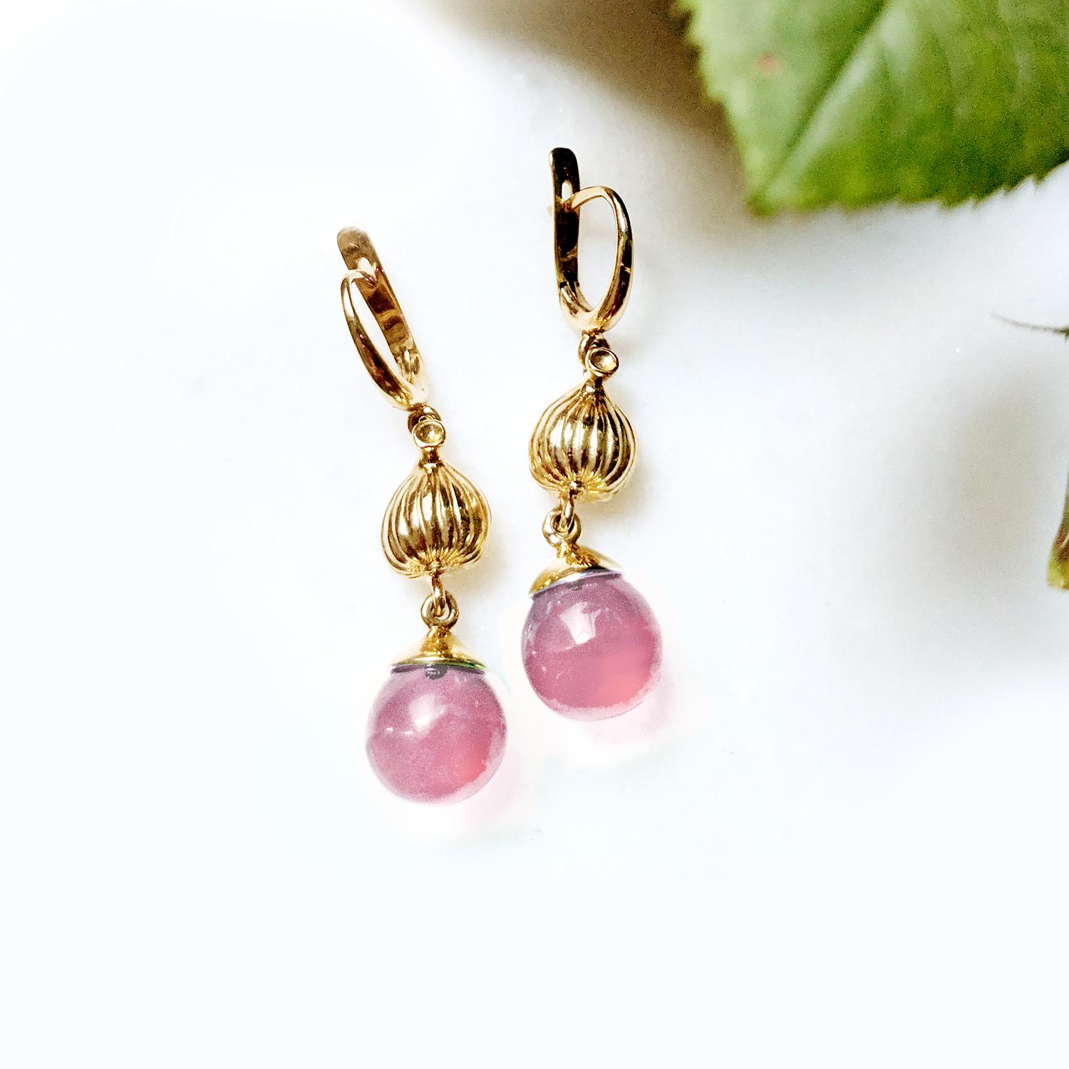 Contemporary Yellow Gold Fig Cocktail Earrings with Rose Quartzes and Diamonds For Sale
