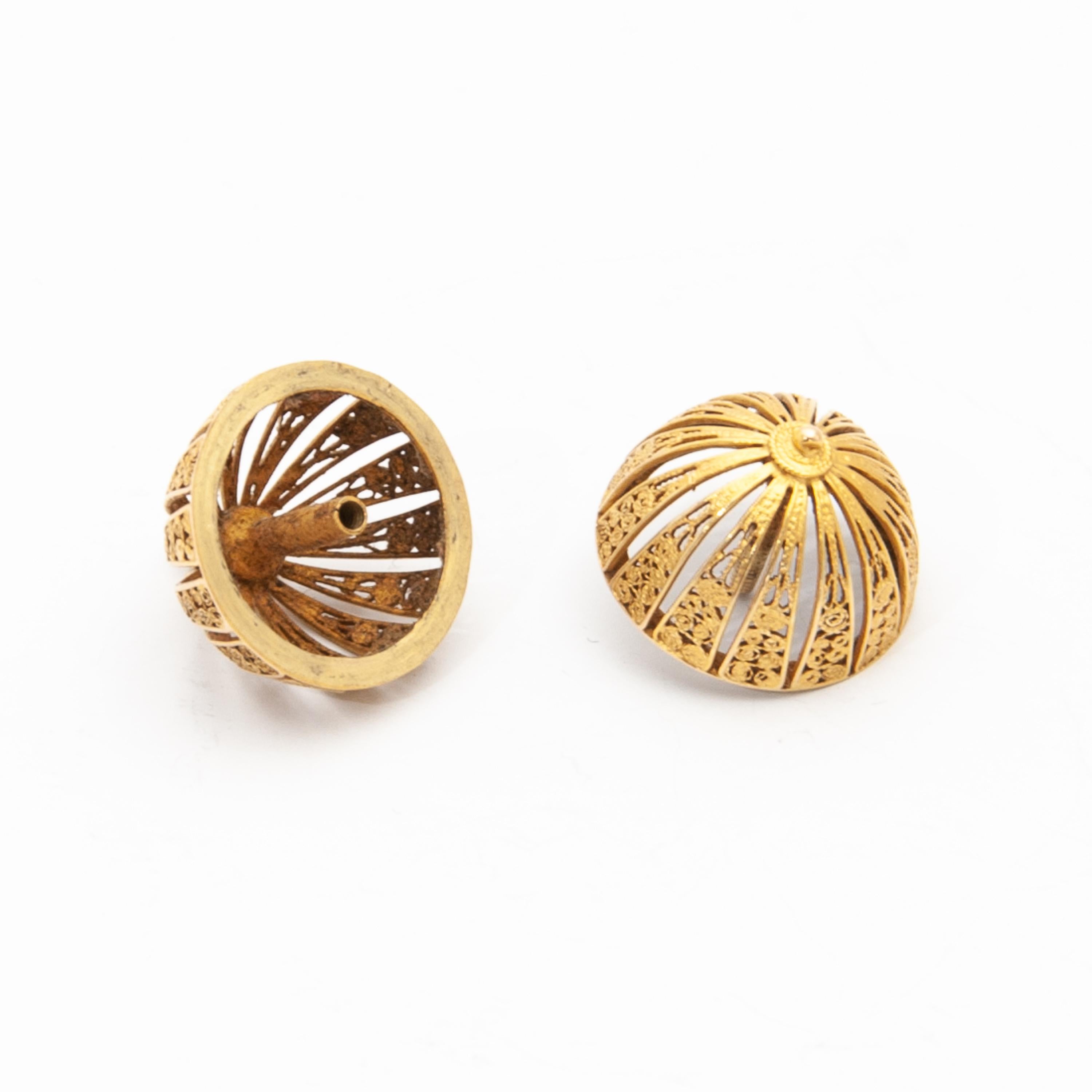 Ciondolo a forma di pomander in filigrana d'oro 14K con profumo e vinaigrette in vendita 1