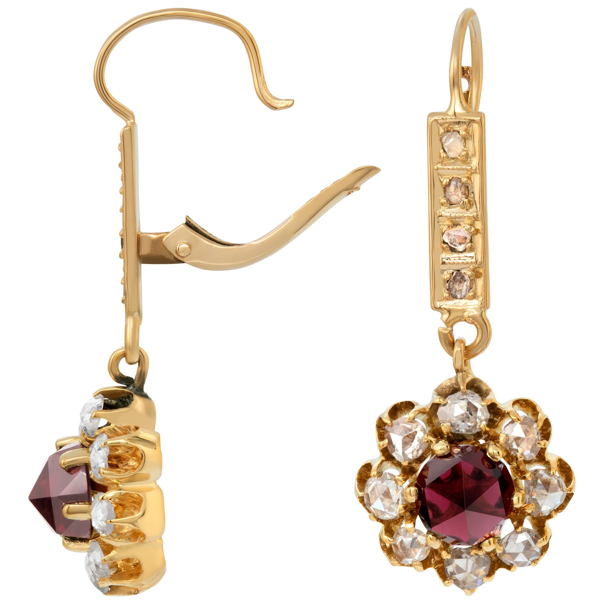 Women's Yellow gold floral briolette rose cut diamond earrings For Sale