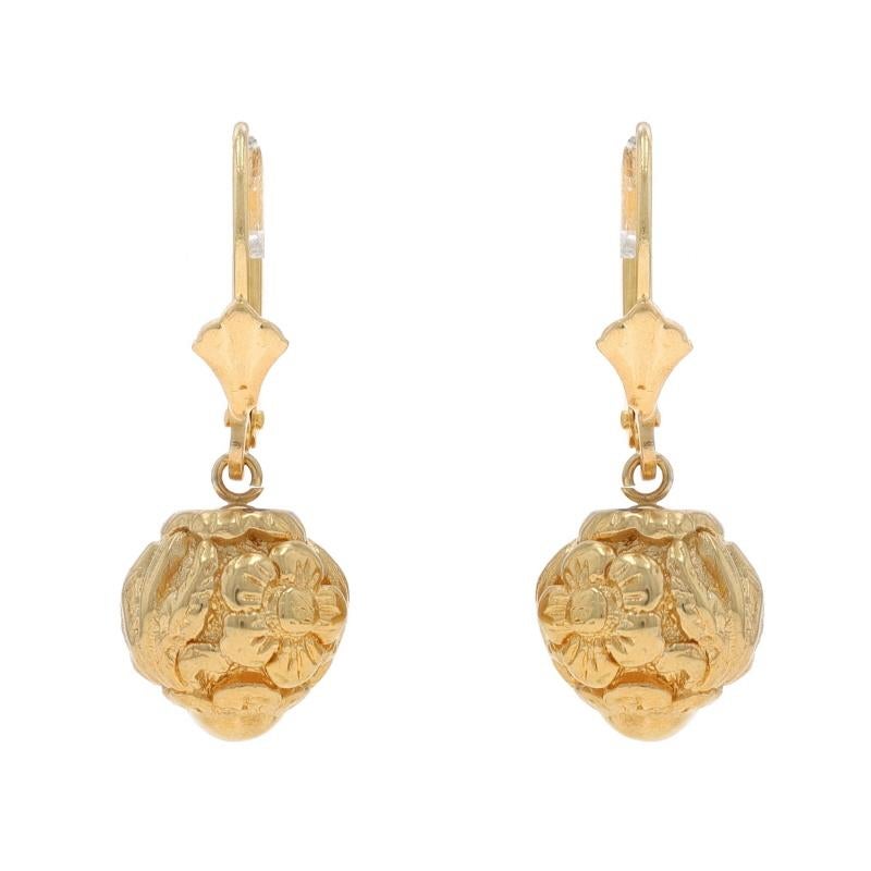 Contenuto del metallo: Oro giallo 14k

Stile: Pendente
Tipo di chiusura: Chiusura a leva
Tema: Orbita floreale, fiore, botanica
Caratteristiche: Detatiling inciso

Misure

Altezza: 1 1/32