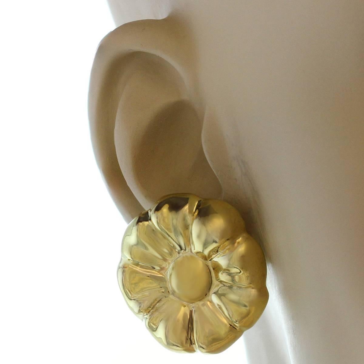 Women's Yellow Gold Flower Button Earrings For Sale