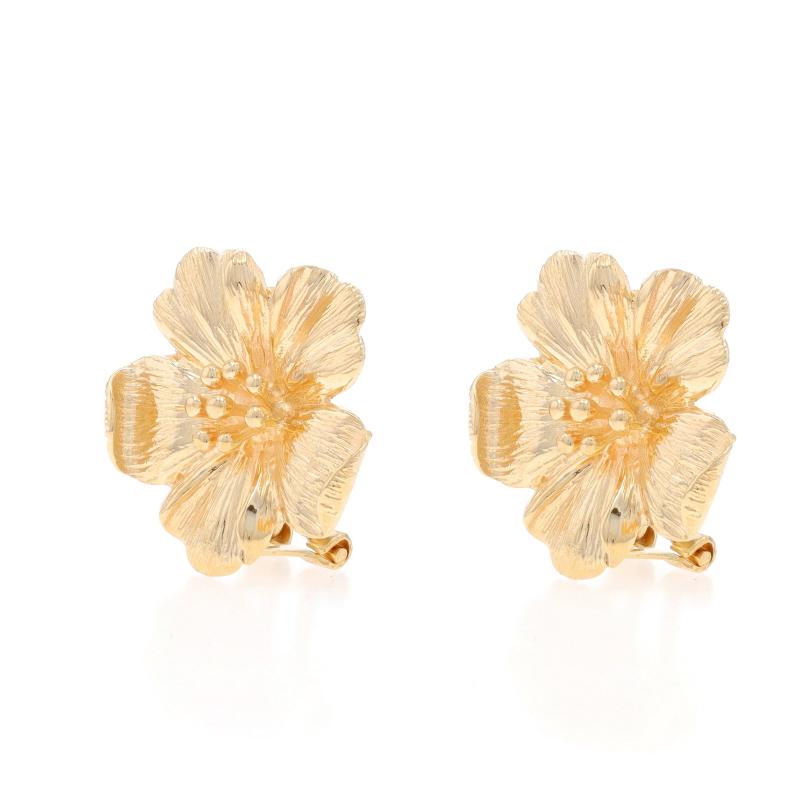 Yellow Gold Flower Large Stud Earrings - 14k Blossoms Pierced In Excellent Condition For Sale In Greensboro, NC