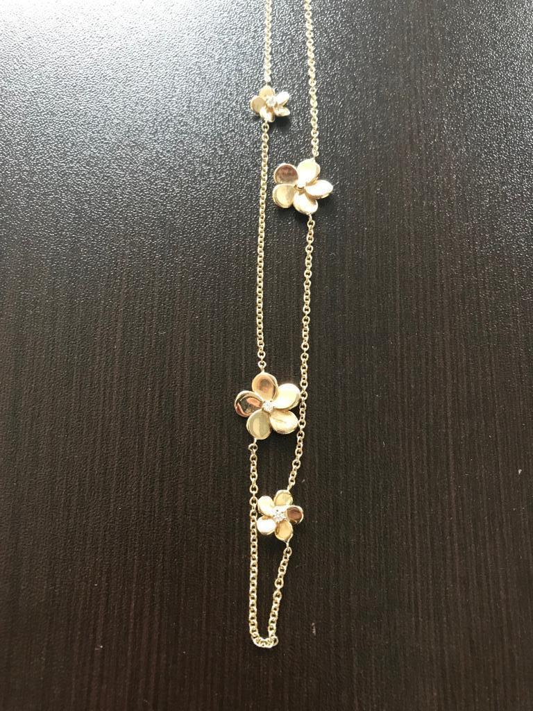 Modern Yellow Gold Flower Necklace For Sale