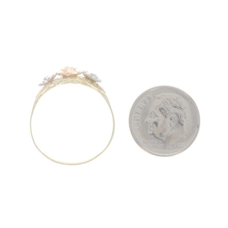 Bague en or jaune avec trois fleurs - 14k Botanical en vente 2