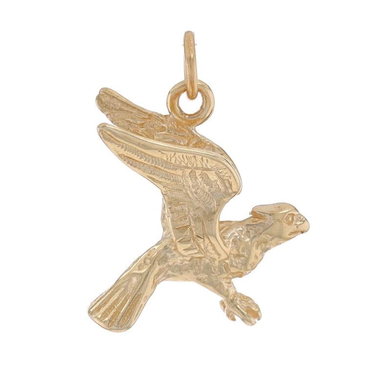 Metal Content: 14k Yellow Gold

Theme: Flying Bird, Fowl, Wildlife
Features: Etched Detailing

Measurements

Tall (from stationary bail): 11/16