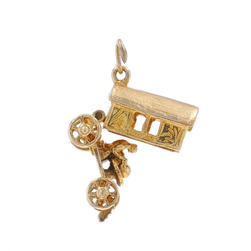 Contenu du métal : Or jaune 9k

Thème : Chariot de la diseuse de bonne aventure, Regard de cristal
Caractéristiques : La couverture du wagon s'ouvre

Mesures
Hauteur (à partir de l'attache fixe) : 25/32