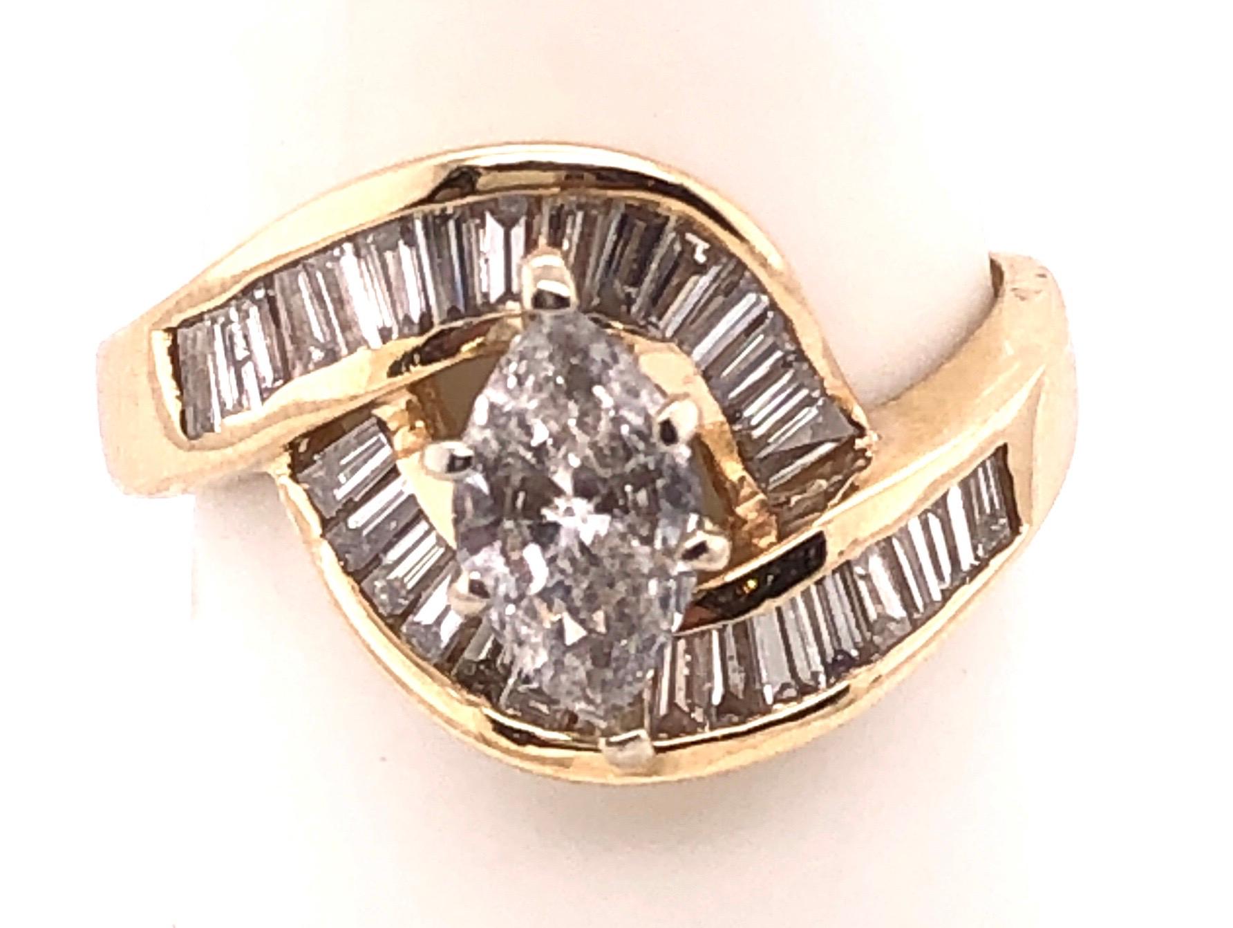 Yellow Gold Free Style Ring with Diamonds In Good Condition For Sale In Stamford, CT