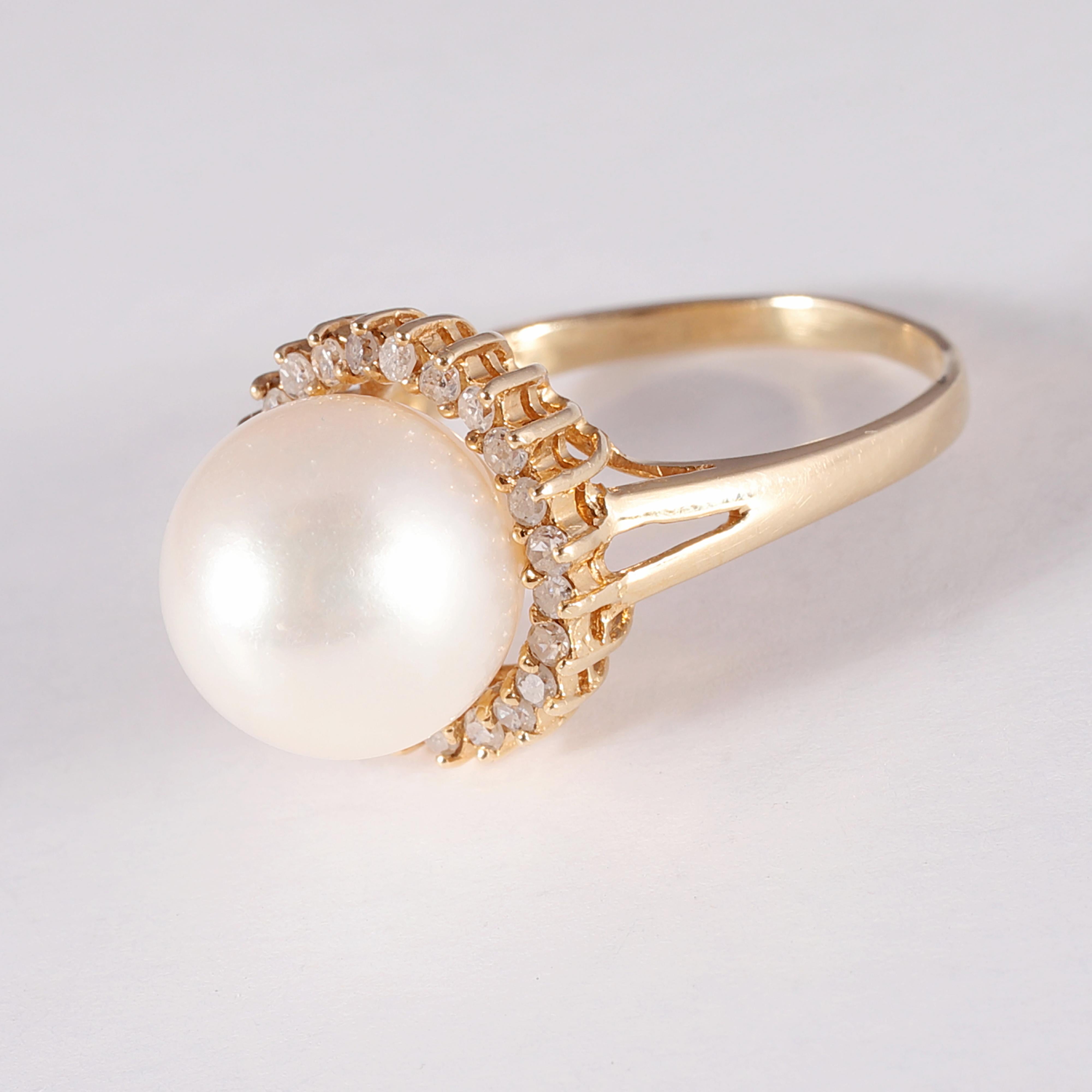 Round Cut Yellow Gold Freshwater Cultured Pearl Diamond Ring For Sale
