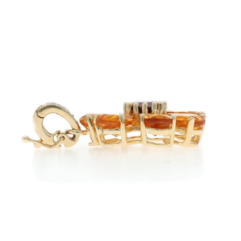 Taglio rotondo Ciondolo in oro giallo con granato, citrini, diamanti e calendule 14k, rotondo, 5,17 ct. in vendita