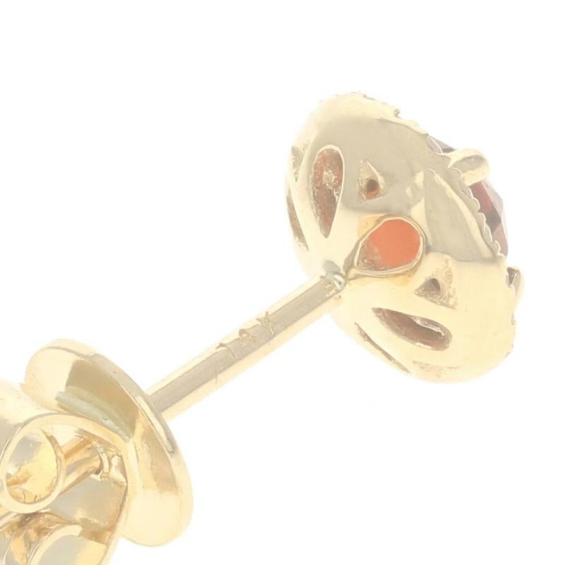 Boucles d'oreilles en or jaune grenat et diamant - 14k Round Rose .48ctw Pierced en vente 1