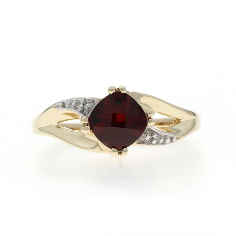 Yellow Gold Garnet Diamond Ring - 10k Cushion Checkerboard 1.10ct in vendita