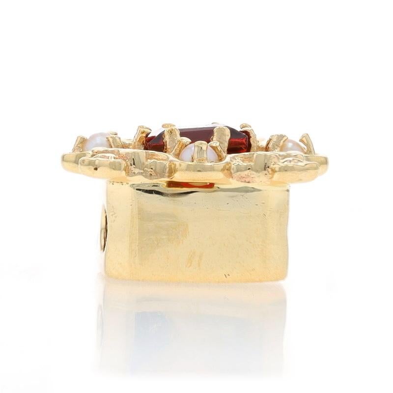 Colgante de oro amarillo con perlas granate - 14k cuadrado .94ct Corte cuadrado en venta