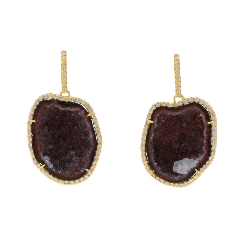 Metal Content: 18k Yellow Gold

Stone Information
Natural Geodes
Color: Reddish Brown, Black, & Clear

Natural Diamonds
Carat(s): 1.50ctw
Cut: Round Brilliant
Color: F - G
Clarity: SI2 - I1

Total Carats: 1.50ctw

Style: Halo Dangle
Fastening Type: