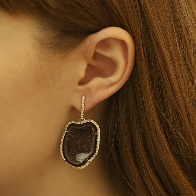 Yellow Gold Geode & Diamond Halo Dangle Earrings - 18k 1.50ctw Pierced In New Condition For Sale In Greensboro, NC