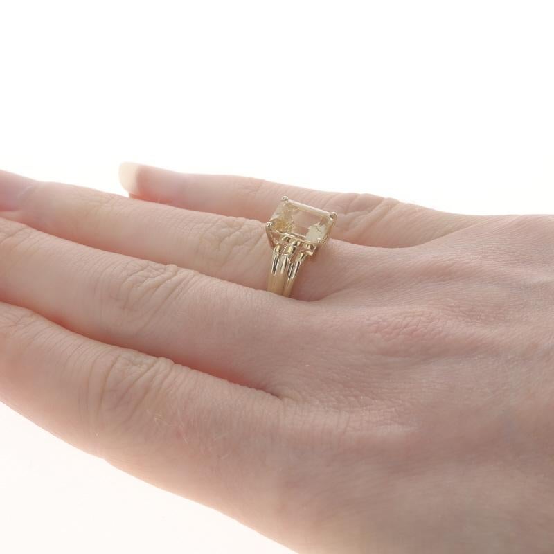 De las mujeres Anillo solitario de oro amarillo con berilo dorado - 14k talla esmeralda 1,79ct acanalado en venta