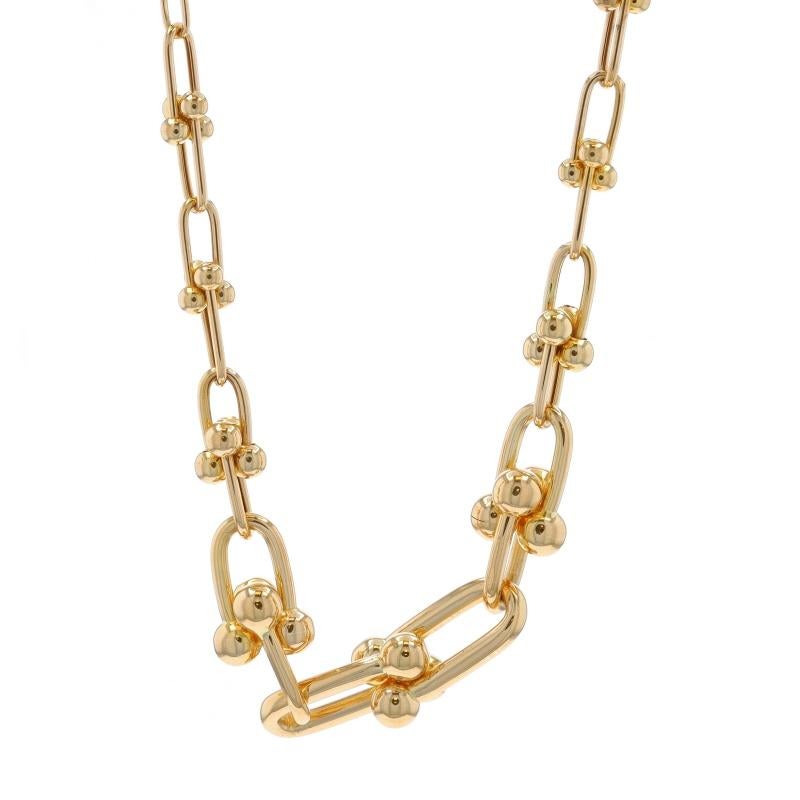Contenu du métal : Or jaune 18k

Style de chaîne : Maillon en U gradué
Style du collier : Chaîne
Type de fermeture : Fermoir à anneau à ressort

Mesures

Longueur : 19