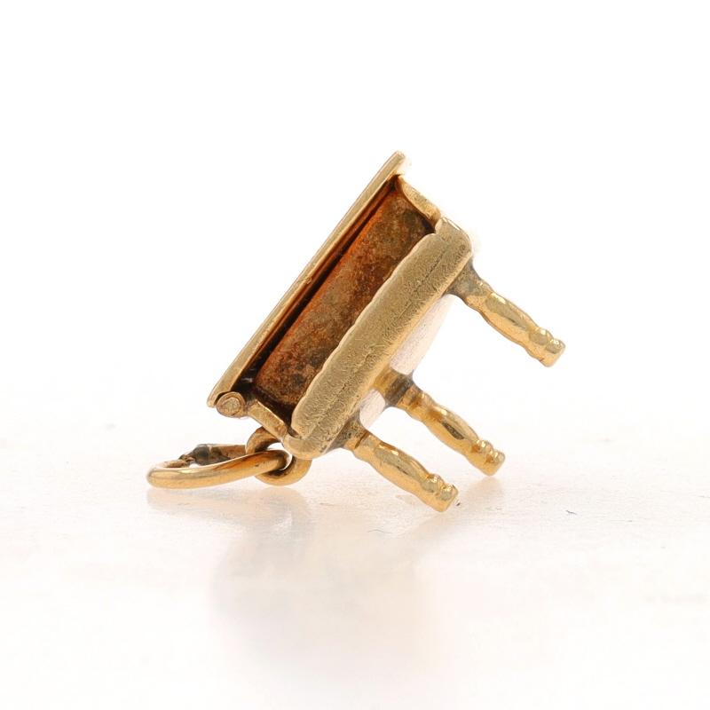 Yellow Gold Grand Piano Charm - 14k Musical Instrument Pianist's Gift Moves In Excellent Condition For Sale In Greensboro, NC