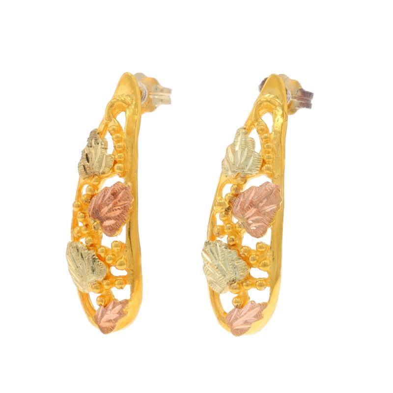 Boucles d'oreilles pendantes en or jaune Grapevine Black Hilles - 10k Pierced Excellent état - En vente à Greensboro, NC