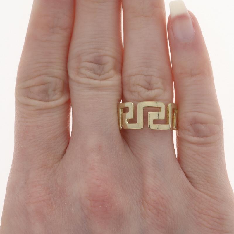 Size: 8

Metal Content: 18k Yellow Gold

Style: Statement Band
Theme: Greek Key

Measurements

Face Height (north to south): 3/8
