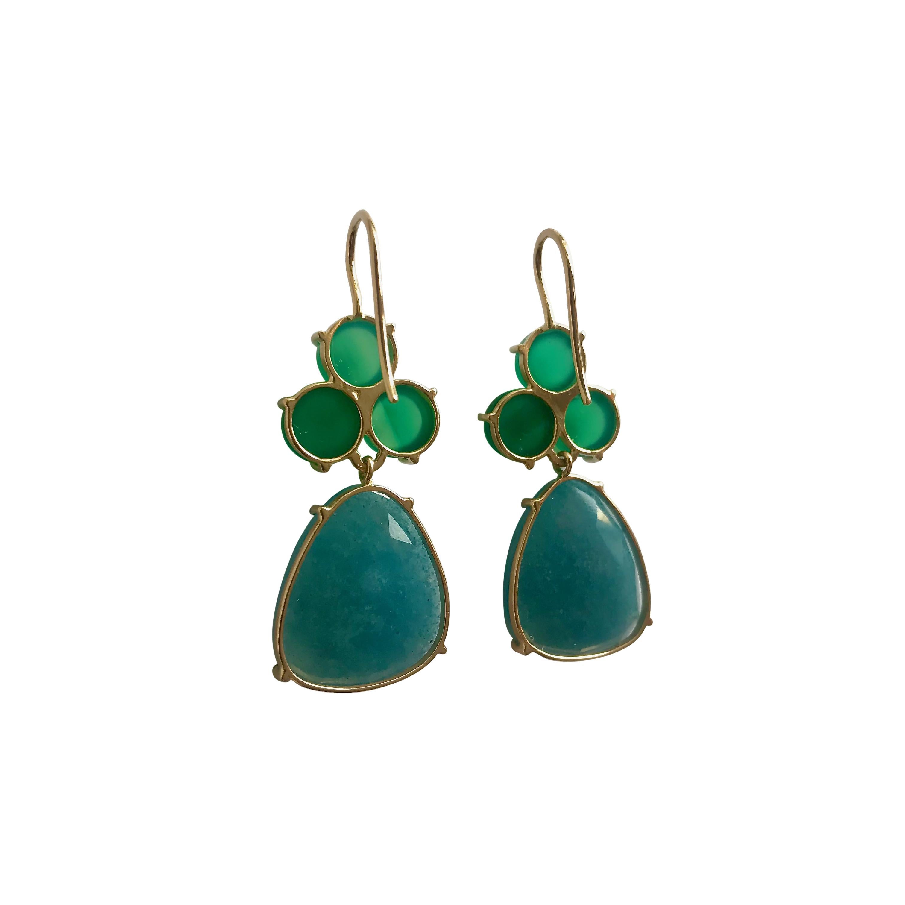 Handcrafted hook drop earrings, made of 18K solid yellow gold, rose-cut blue quartz and cabochon-cut green agates.
Easy to wear and suitable for almost any occasion.
Hallmarked at London Goldsmiths’ Company – Assay Office ( laser mark on the pins )