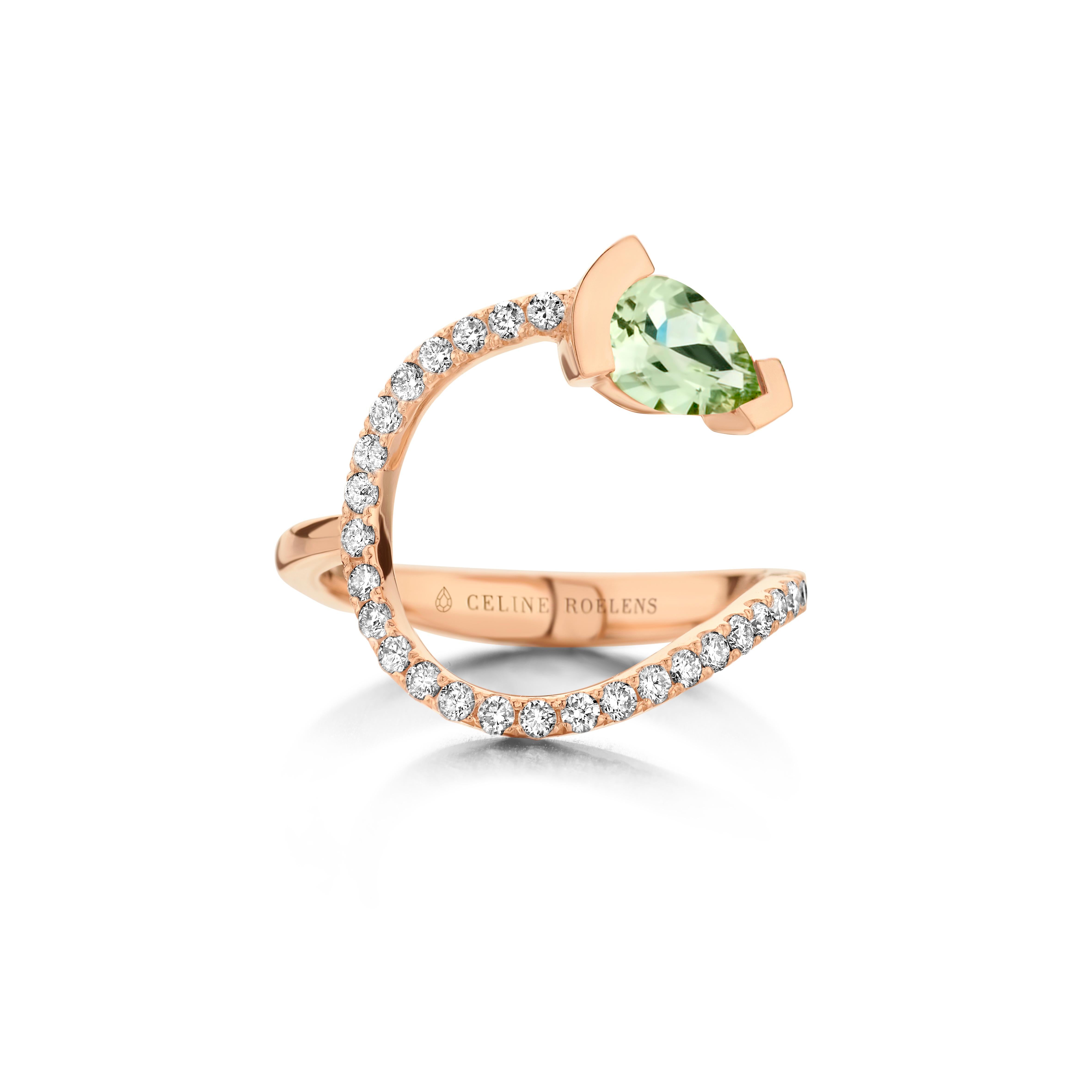 ADELINE curved ring in 18Kt yellow gold set with a pear shaped Green beryl and 0,33 Ct of white brilliant cut diamonds - VS F quality.