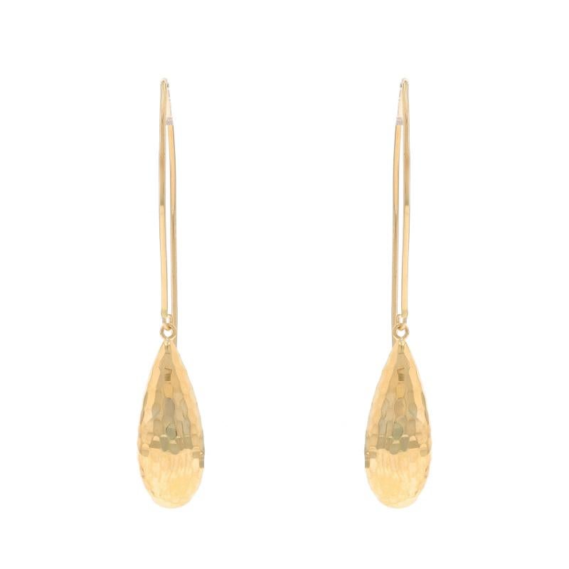 Contenuto del metallo: Oro giallo 14k

Stile: Pendente
Tipo di chiusura: Chiusure con gancio filettatore
Tema: A goccia
Caratteristiche: Pendente con struttura cava per essere indossato comodamente tutto il giorno con una finitura martellata
