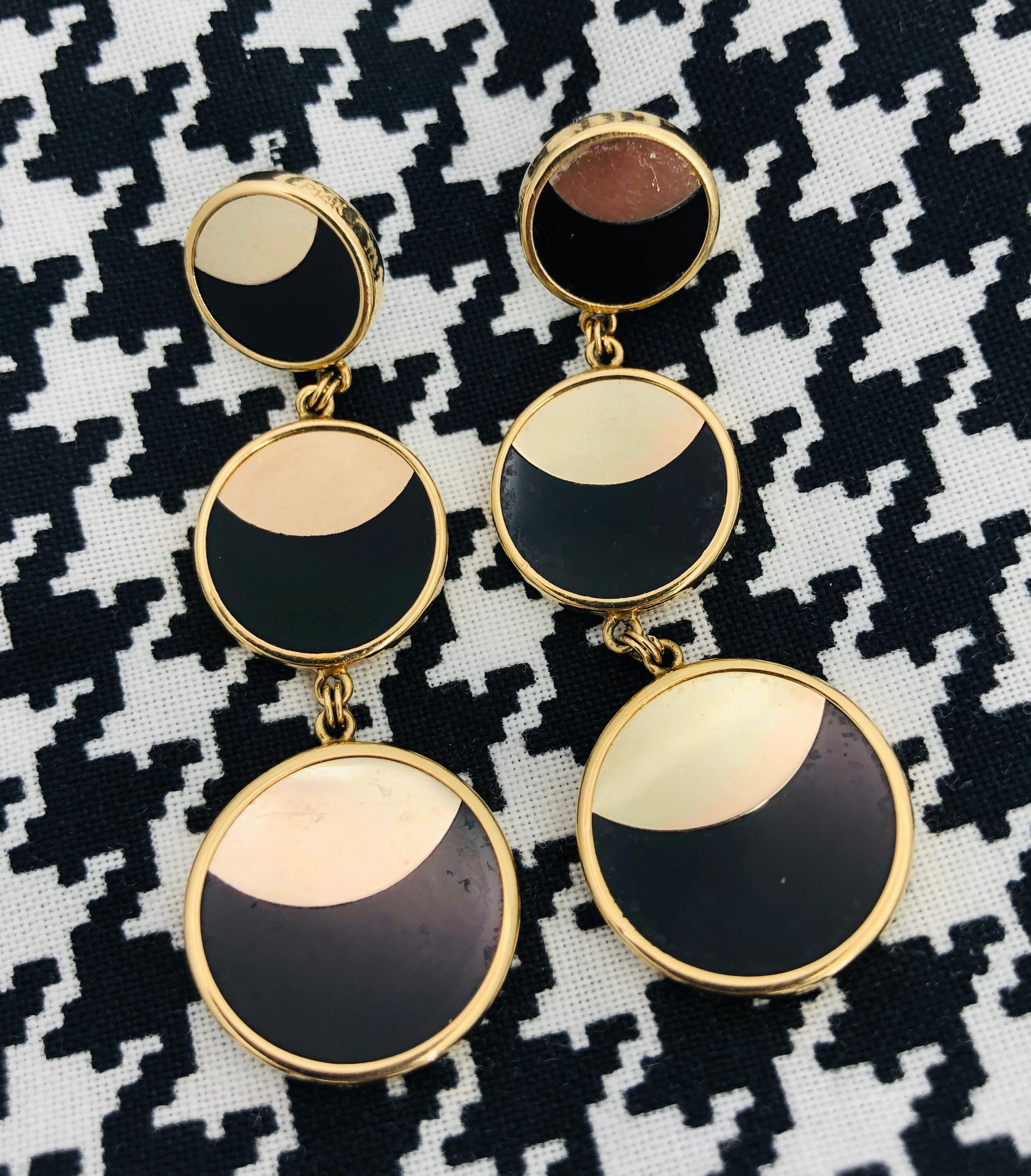 Modernist Yellow Gold Hanging Earrings with Onyx and Modern Design
