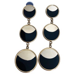 Yellow Gold Hanging Earrings with Onyx and Modern Design