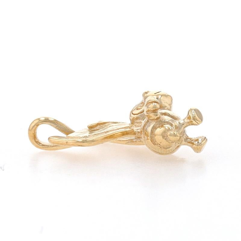 Yellow Gold Happy Bee Pendant - 14k Insect In Excellent Condition In Greensboro, NC