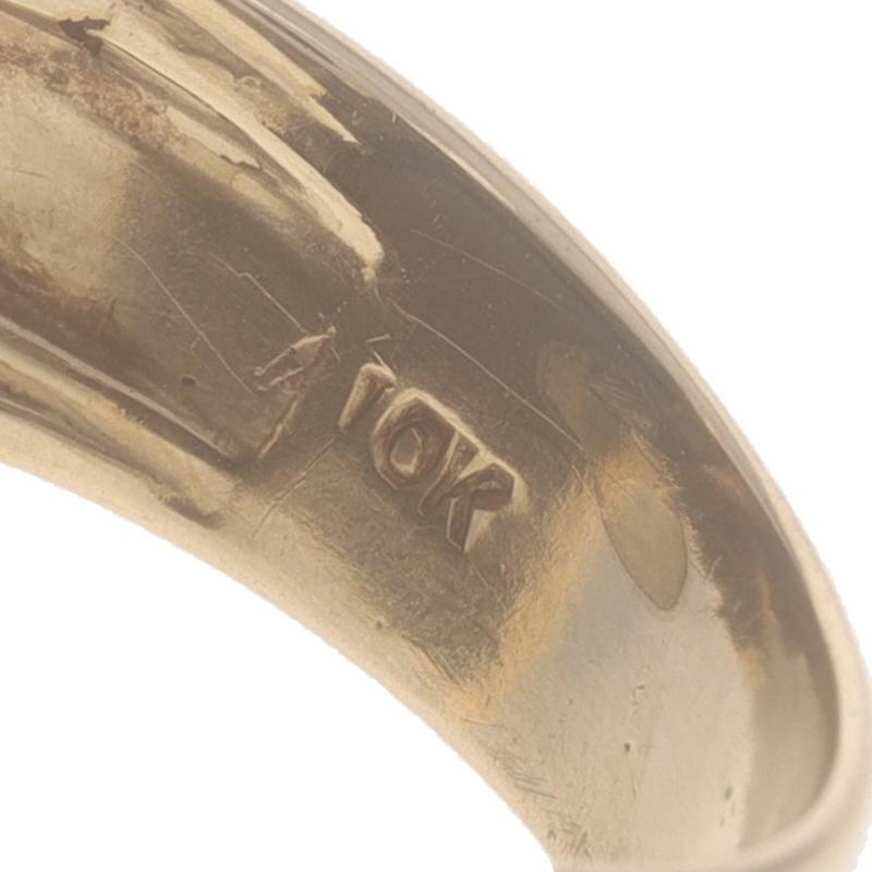 Yellow Gold Hardstone / Banded Agate Art Deco Men's Ring - 10k Vintage Cameo For Sale 2