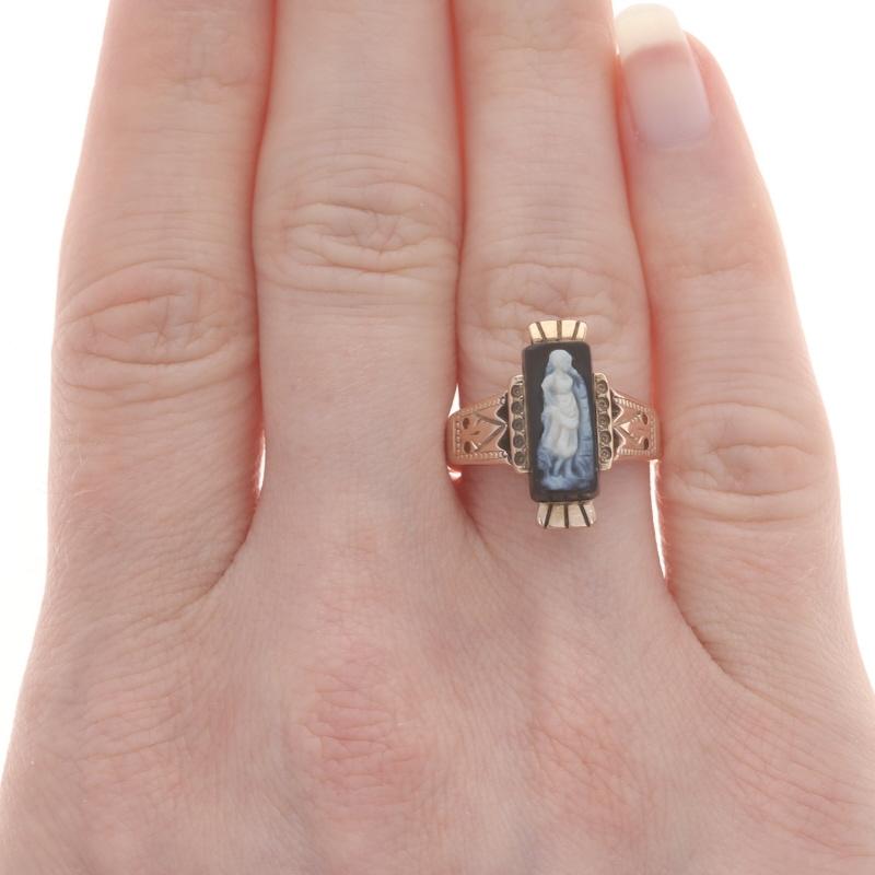 Mixed Cut Yellow Gold Hardstone/Banded Agate Victorian Ring - 14k Antique Cameo Solitaire For Sale