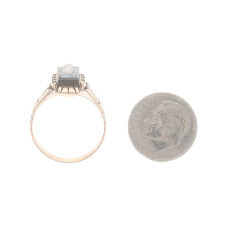 Yellow Gold Hardstone/Banded Agate Victorian Ring - 14k Antique Cameo Solitaire For Sale 1