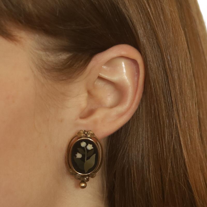 Women's Yellow Gold Hardstone Victorian Pietra Dura Earrings & Brooch 14k Floral Inlay For Sale