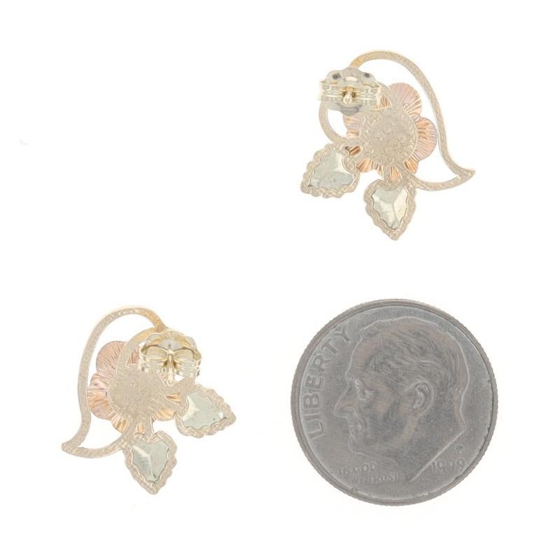De las mujeres Pendientes de oro amarillo en forma de corazón Black Hills 10k Capullo de rosa perforados en venta