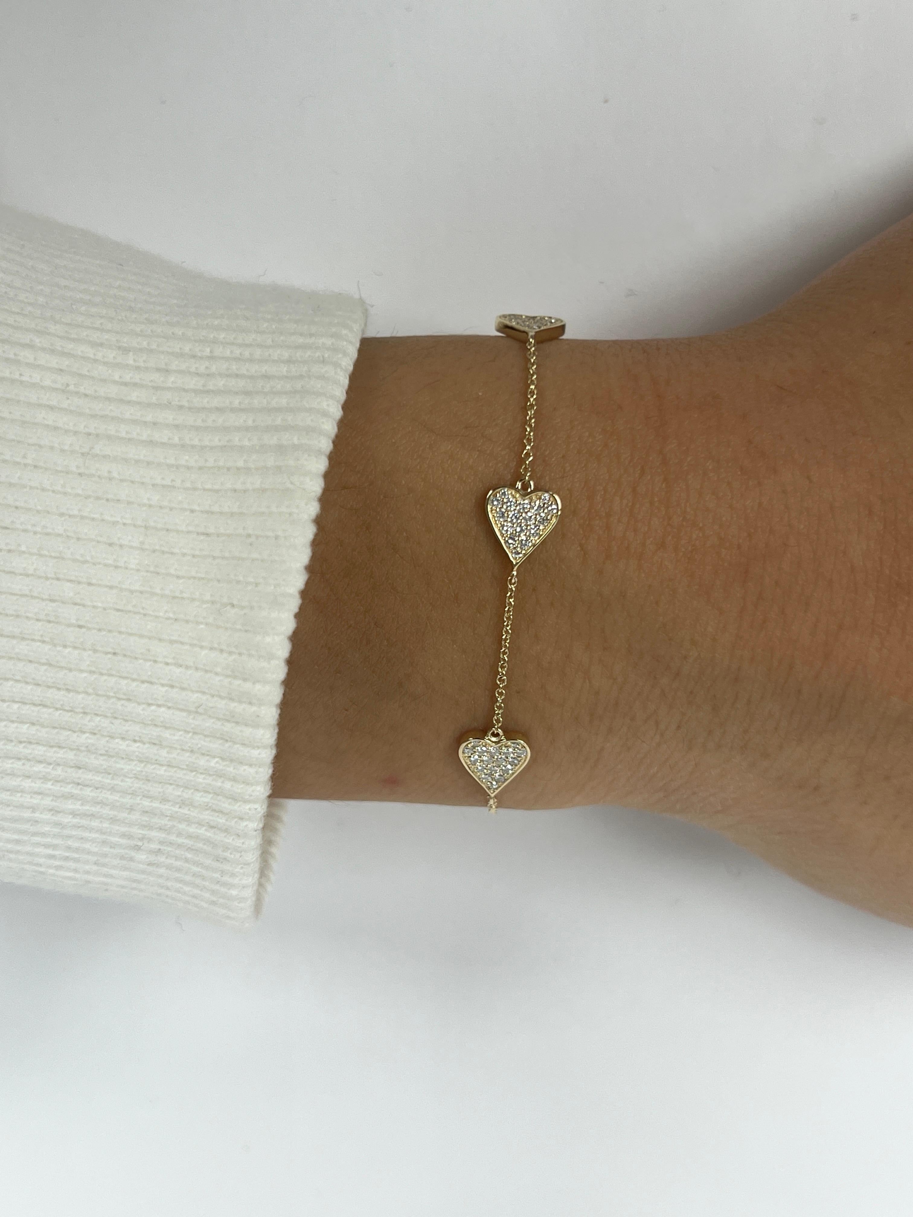 Brilliant Cut Yellow Gold Heart Link Bracelet For Sale