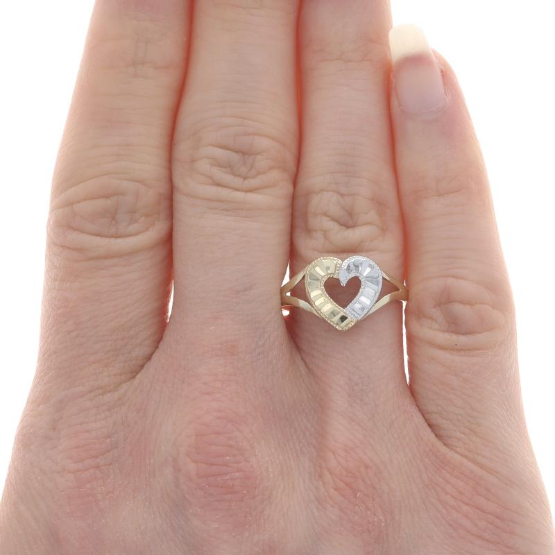 Yellow Gold Heart Statement Ring - 10k Love Etched Milgrain In Excellent Condition For Sale In Greensboro, NC