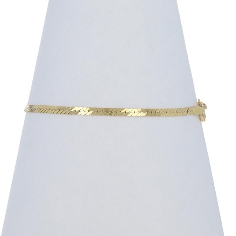 Bracelet en or jaune à chevrons 7