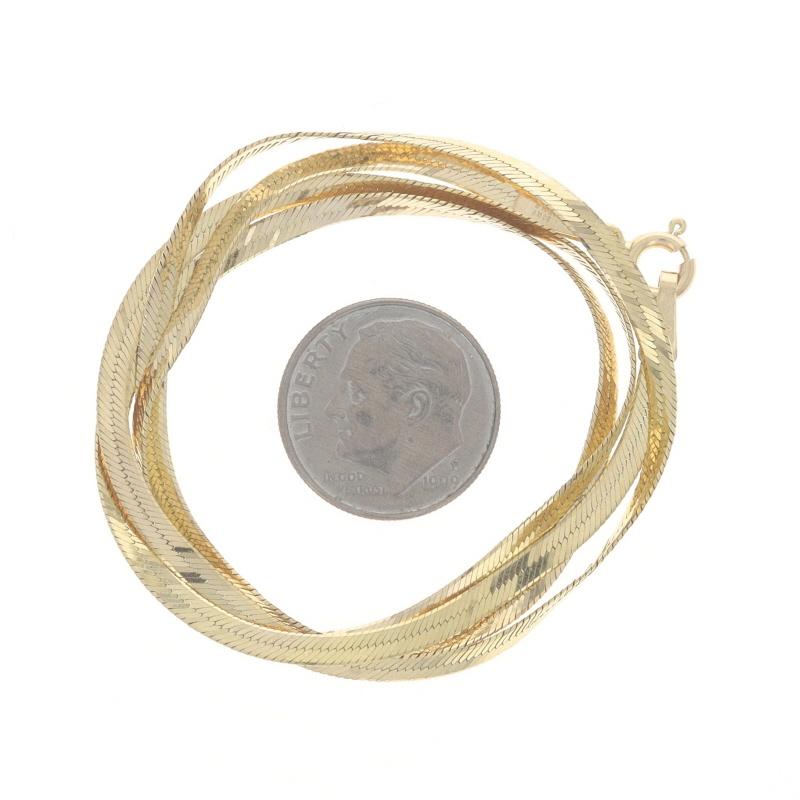 Metallgehalt: 14k Gelbgold

Kette Stil: Herringbone
Halskette Stil: Kette
Verschluss-Typ: Federring-Verschluss

Messungen

Länge: 20