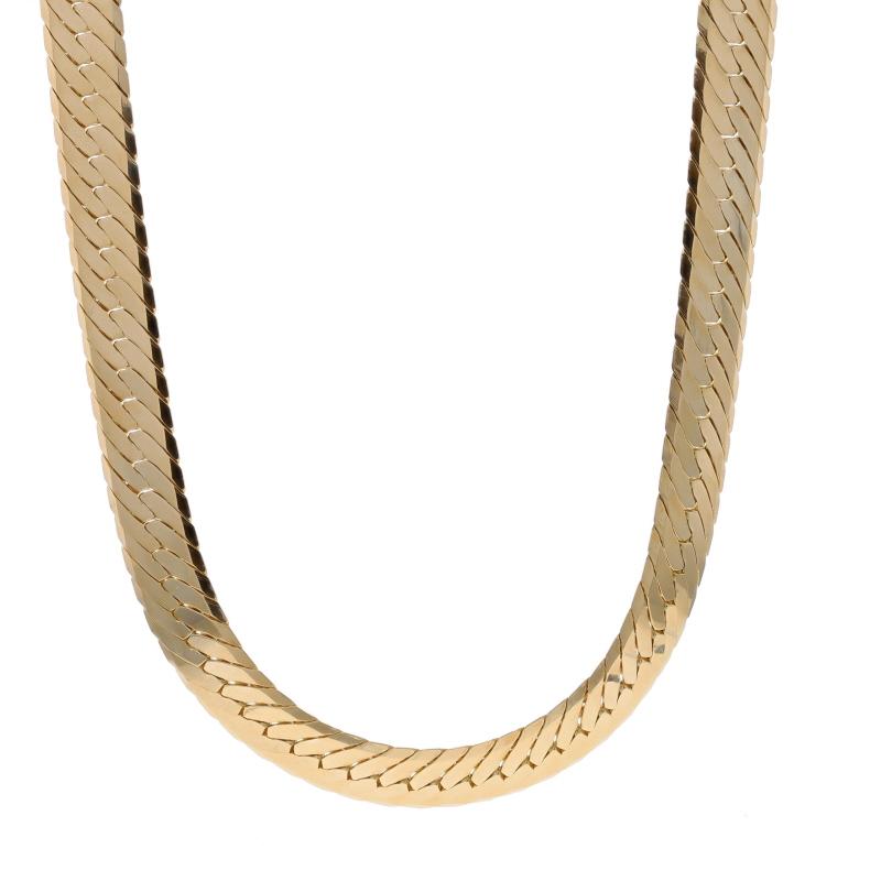 Metal Content: 14k Yellow Gold

Chain Style: Herringbone
Necklace Style: Chain
Fastening Type: Lobster Claw Clasp

Measurements

Length: 23 3/4