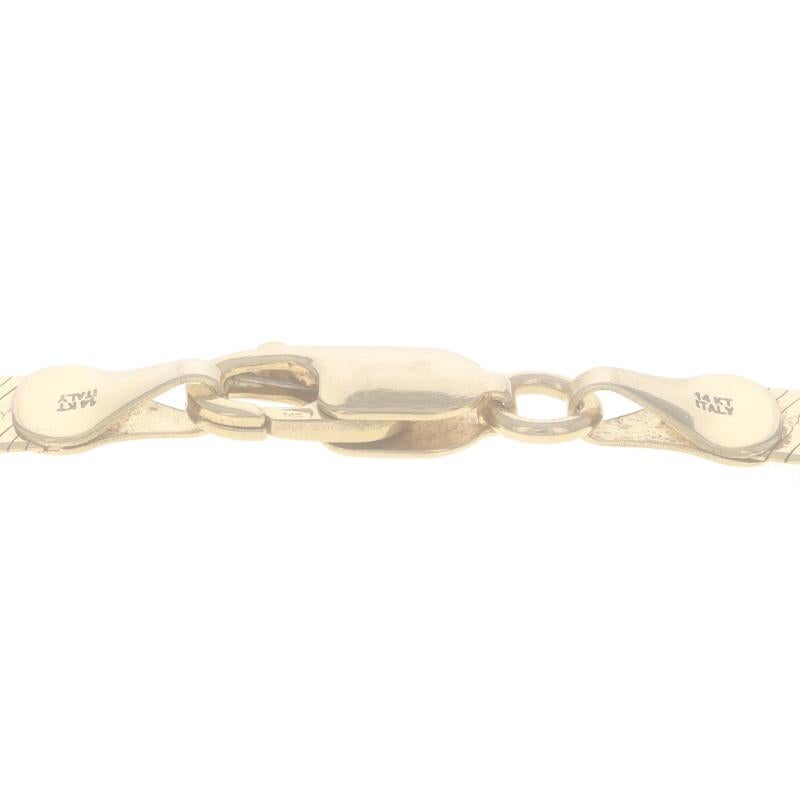 Collier en or jaune à chevrons 24
