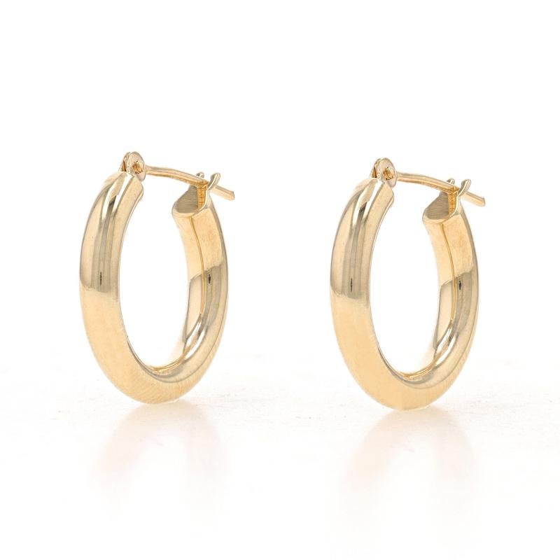Metal Content: 14k Yellow Gold

Style: Hoop
Fastening Type: Snap Closures

Measurements
Tall: 21/32