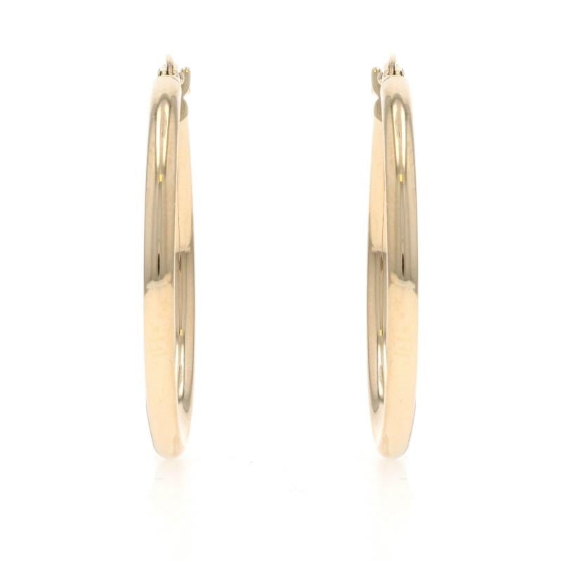 Créoles en or jaune - 14k percées Excellent état - En vente à Greensboro, NC