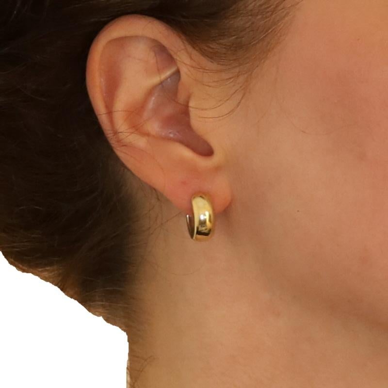 Créoles en or jaune - 14k percées Excellent état - En vente à Greensboro, NC